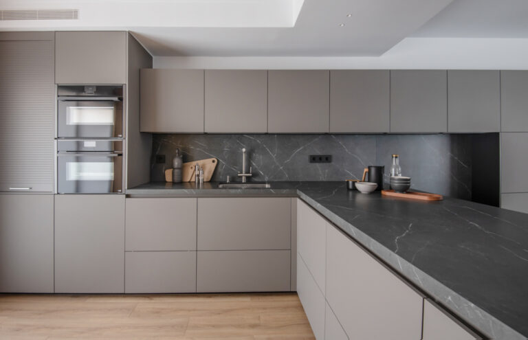 Encimeras de cocina de porcelánico: Características y ventajas