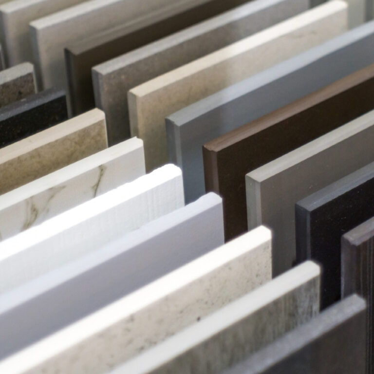 Descubre los materiales ideales para un diseño moderno y elegante