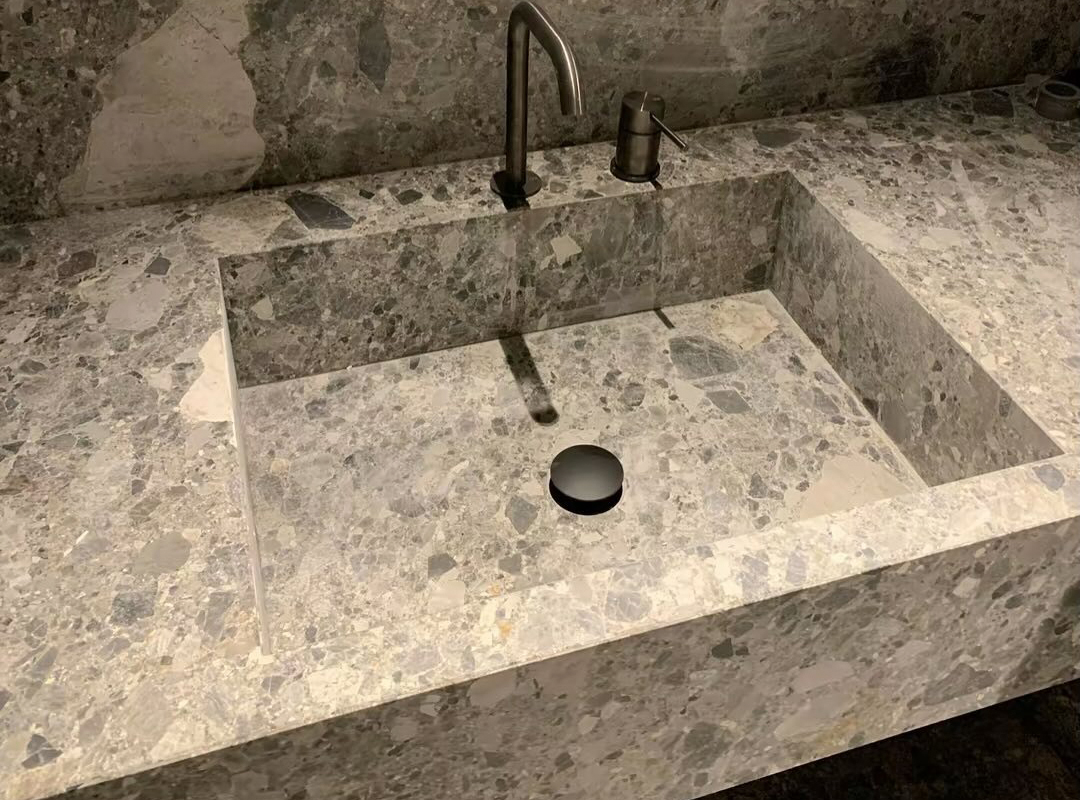 Baño en Super Ceppo Grey | Mármoles Argentona